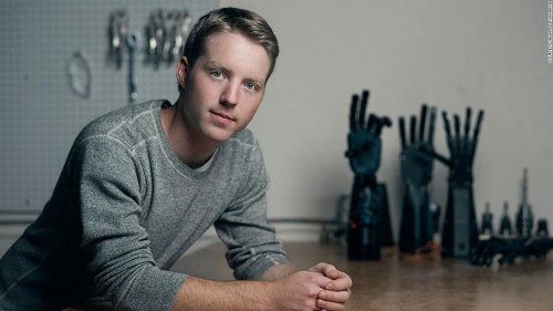 This young entrepreneur skipped college to create robotic limbs that users can control with their minds