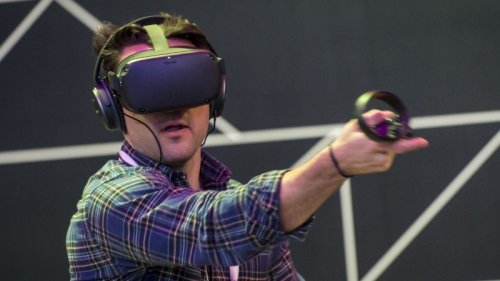 Facebook exec says the future of VR will be cheaper and increasingly wireless