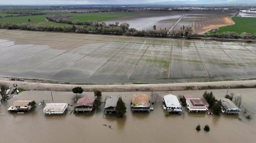 Crews in California brace for more flooding as another atmospheric river approaches, bringing heavy rain and fierce winds