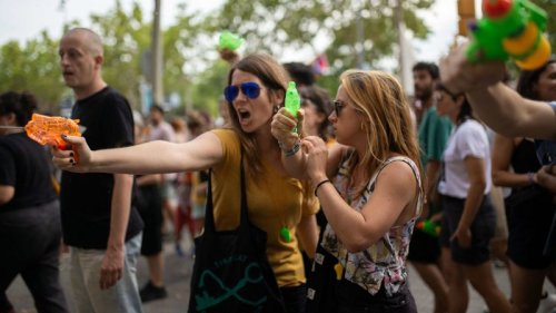 Barcelona finally turned on its crowds of tourists. Now the city faces a major problem
