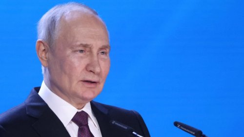 With plan for tactical nukes in Belarus, Putin is scaring the world to distract from his problems