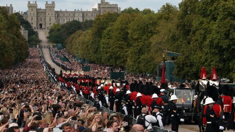 Britain bids farewell to Queen Elizabeth with an outpouring of emotion