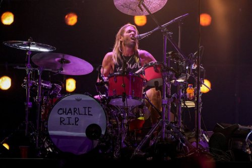 Foo Fighters set to honor Taylor Hawkins in second tribute show