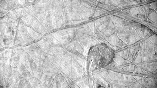 Juno mission spies feature looking like a musical note on Europa’s icy surface