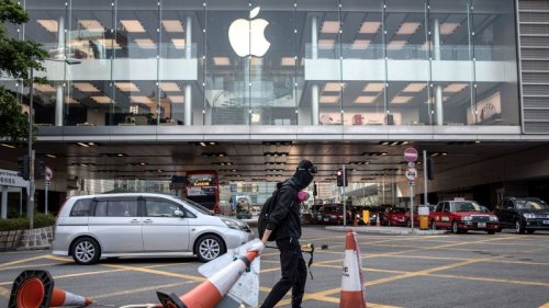Apple removes app used by Hong Kong protesters to track police movements