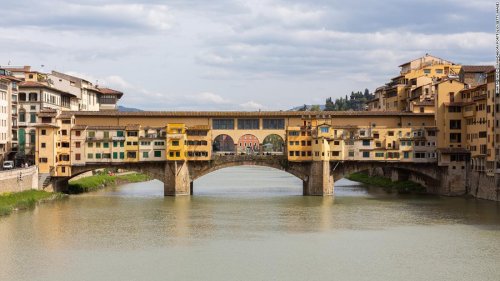 US tourist fined for driving rental car over medieval Italian bridge
