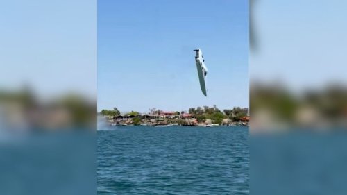 Speedboat flips through air at over 200 mph on Arizona’s Lake Havasu