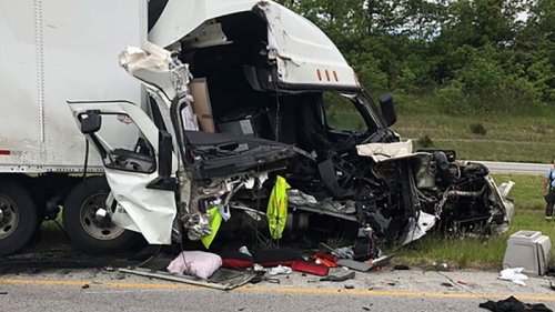 7-vehicle crash kills 1, injures 2 near Indianapolis