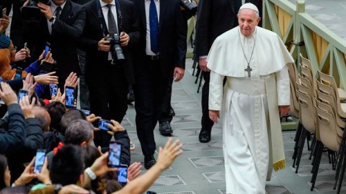 How Pope Francis became an unlikely fashion icon