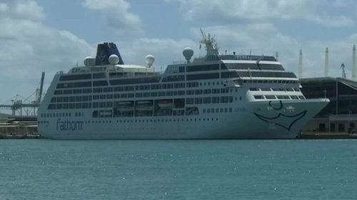 U.S. cruise sets sail for Cuba; first voyage in decades draws protests