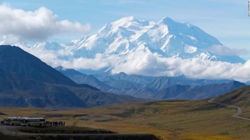 A mountain climber from Japan is presumed dead after falling into a crevasse at Alaska's Denali National Park - Vimarsana News
