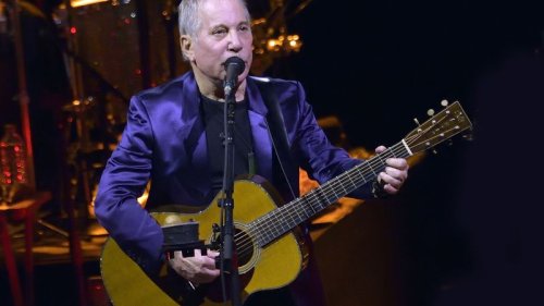 Paul Simon praises ‘extraordinary’ rendition of ‘Bridge Over Troubled Water’ by health workers