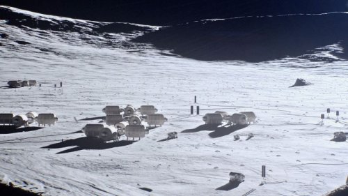 NASA makes moves to dodge costly delays on its path to build a $30 billion moon base