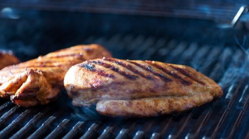 White meat is just as bad for you as red beef when it comes to your cholesterol level, study says