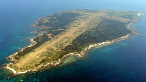 Japanese island could become an unsinkable US aircraft carrier
