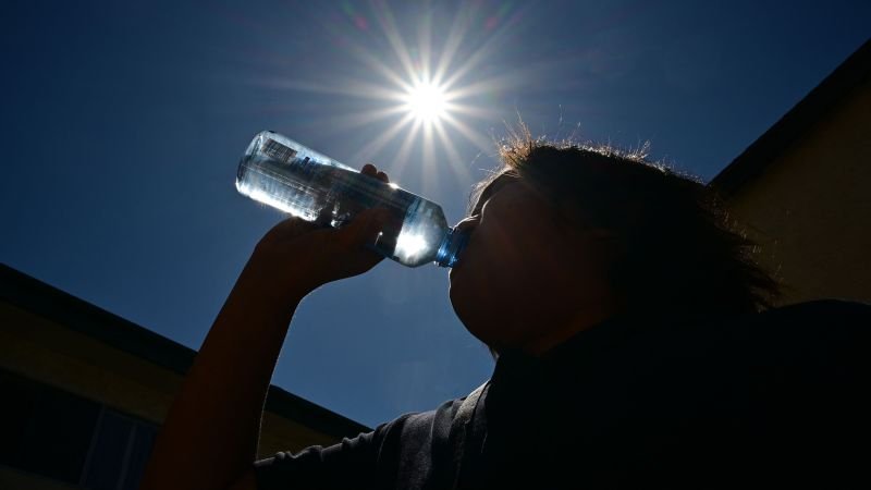 Why water is the best drink during a heat wave