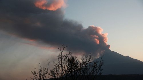 Mexican volcano spews massive columns of ash and smoke, forcing flight cancelations