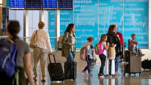 Flight cancellations kick off Memorial Day weekend