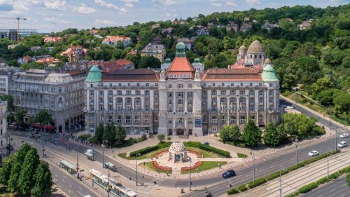 It had become a shabby relic. Now one of Europe’s grandest hotels is being restored to its former glory
