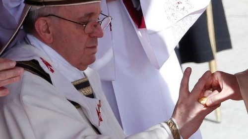 Why Pope Francis’ signet ring will be destroyed following his death