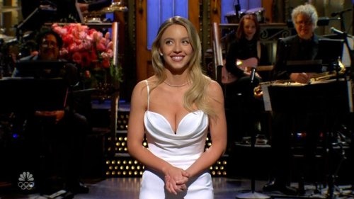 Sydney Sweeney and Glen Powell set the record straight on romance rumors during ‘SNL’ monologue