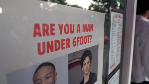 This London bar banned 6 footers from a singles night