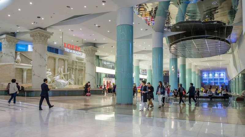 Getting naked in the world’s largest department store