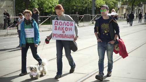Russians protest plans to demolish Soviet-era apartment buildings