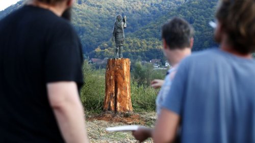 Melania Trump bronze statue disappearance investigated by police