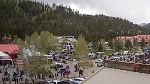 3 people killed and 5 wounded in shooting at motorcycle rally in Red River, New Mexico