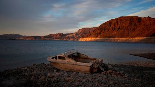 Officials reveal new details about the 3 sets of human remains found at Lake Mead
