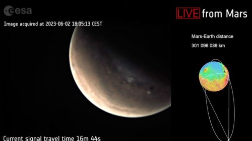 See images from the first Mars live stream