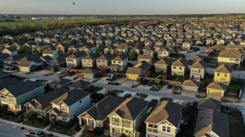 US homes sales dropped last month as prices reach record March high