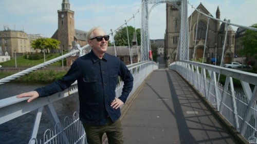 Alan Cumming reveals favorite childhood activity in Scotland
