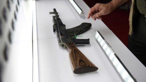 Analysis: Three experts explain America's gun politics