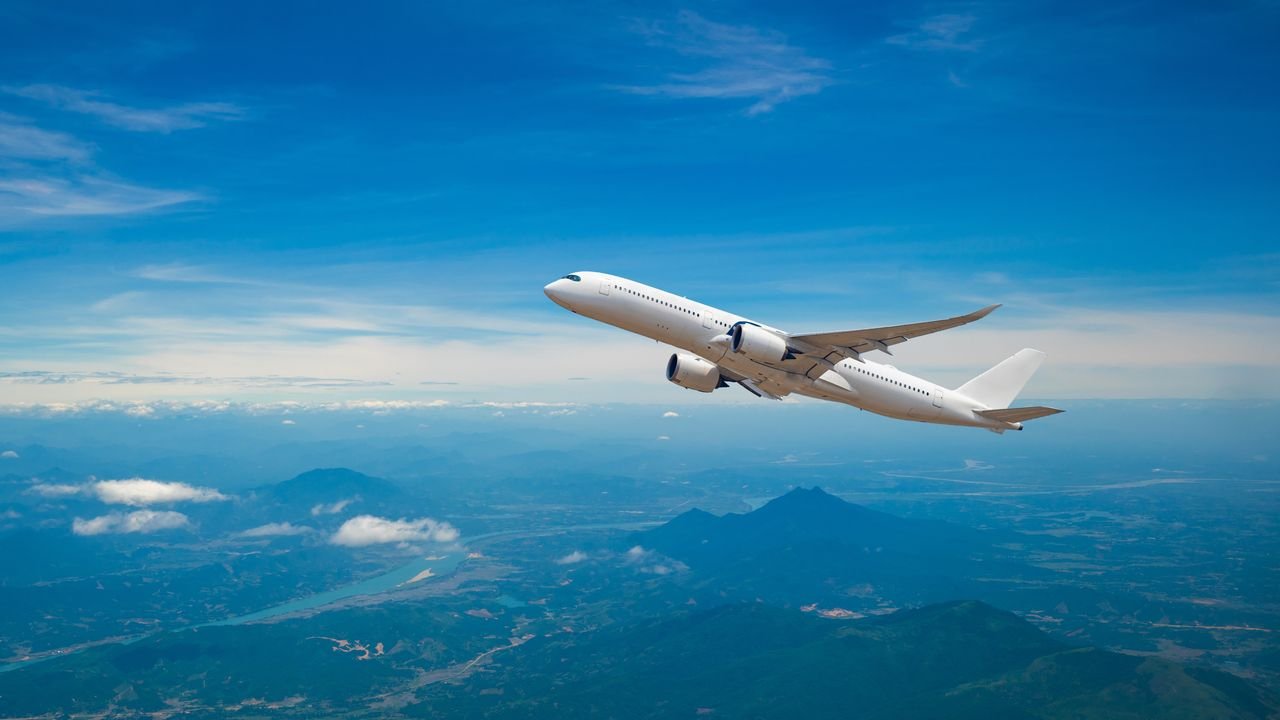 When Is the Best Time to Fly? Experts Settle the Debate Once and for All