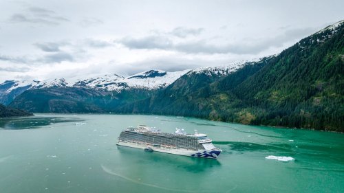 The Best Time to Cruise Alaska for Wildlife, Northern Lights, and Fewer Crowds