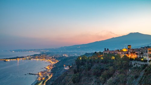 United and Delta Just Landed Their First Non-Stop Flights to Sicily