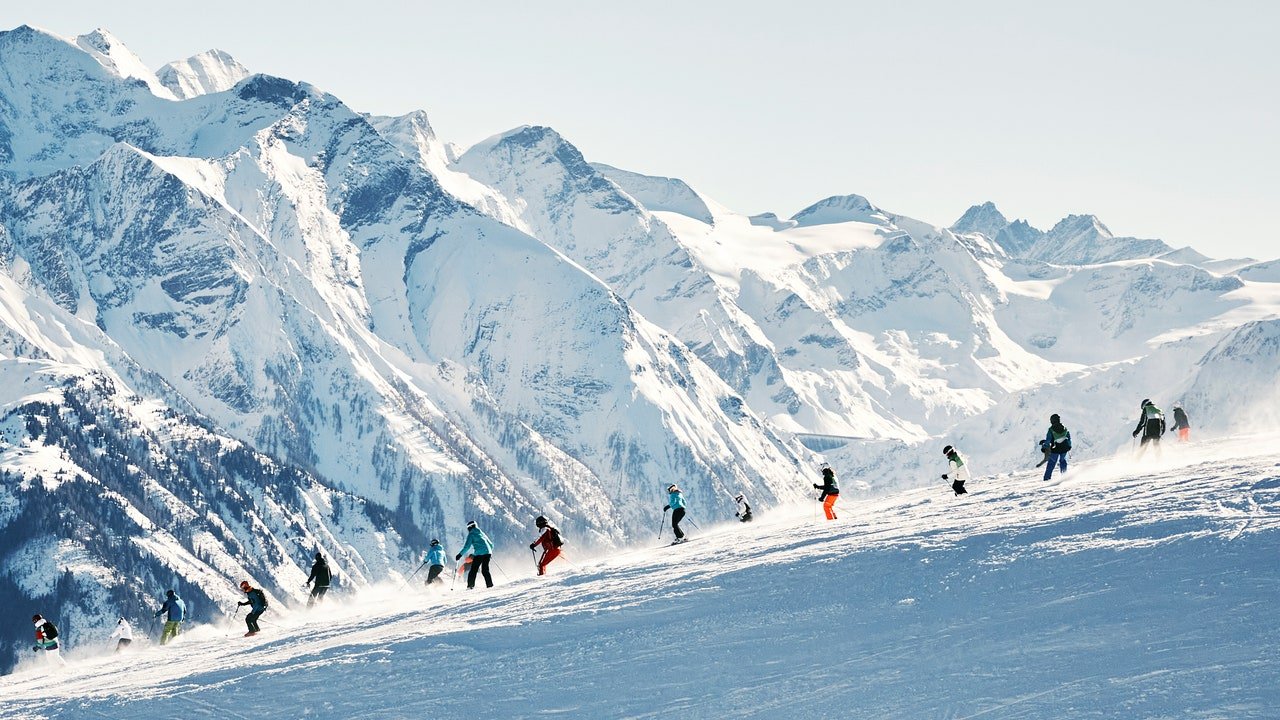An International Guide to the World of Aprés-Ski