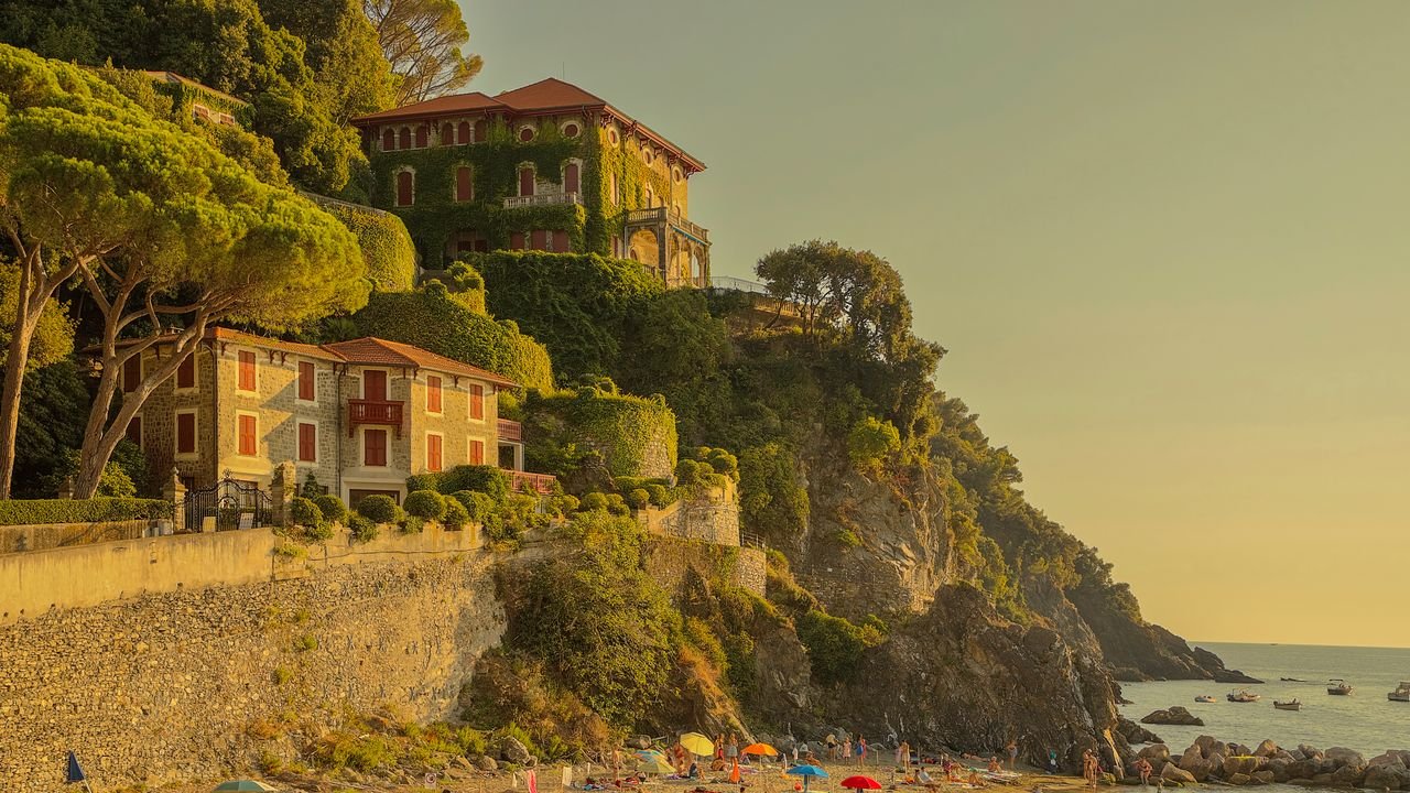 This Unassuming Italian Coastal Town Captures the Magic of Cinque Terre—Without the Crowds