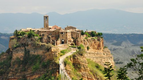 9 Most Beautiful Hilltop Towns in Italy