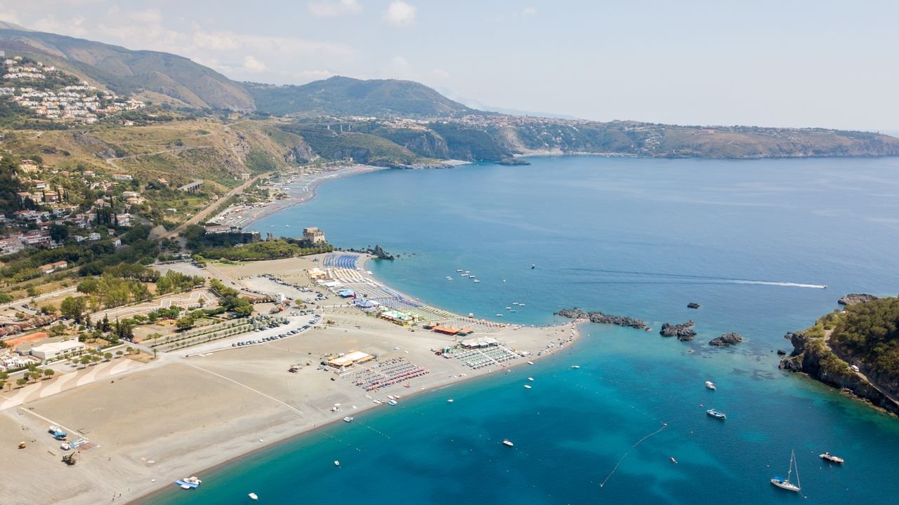 I grew up in Calabria, these are the best hidden beaches locals go to