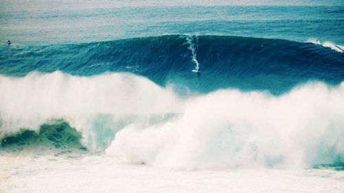 Das sind die 9 gefährlichsten Wellen für Surfer:innen weltweit