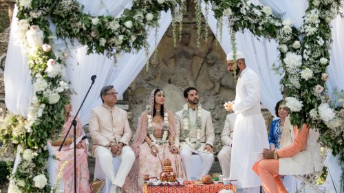 This Hindu-Zoroastrian wedding in Tuscany was a celebration of culture, food and music