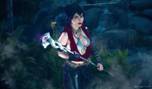 Crystal Fae's Cosplay Heats Things Up For the Winter