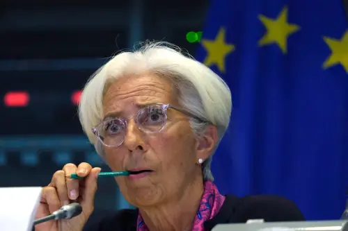 EZB-Präsidentin Chrstine Lagarde kritisiert Bitcoin, lobt CBDCs