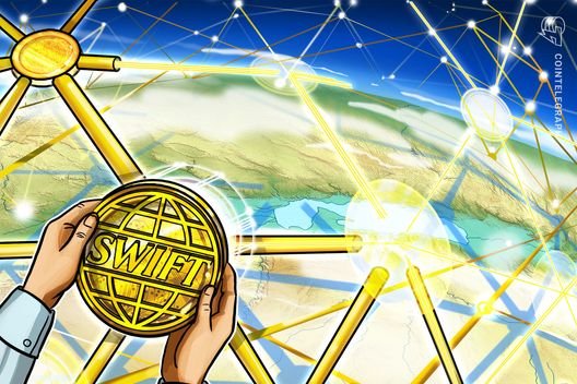 Chainlink integrates with Swift to let funds process transactions onchain