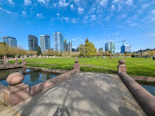 How to Spend a Romantic Weekend in Bellevue Washington for Active Couples