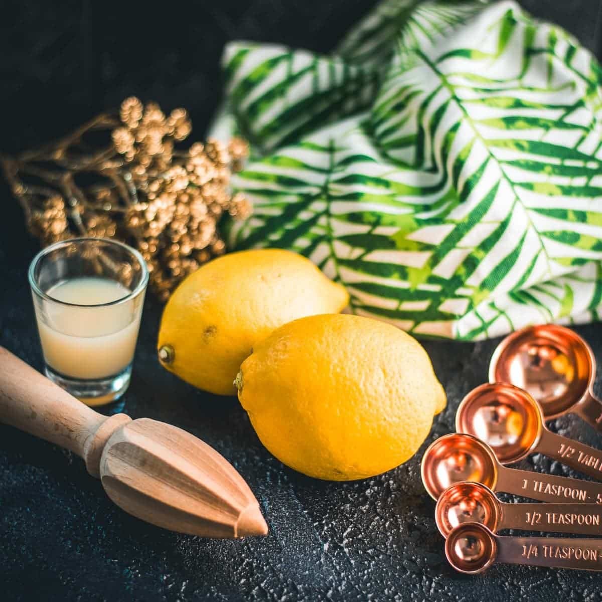 When Life Gives You Lemons: Bright Recipes for June - cover
