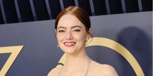 A Random Photo Of Emma Stone Eating A Chicken Pot Pie Is Sparking Some Hilarious Memes